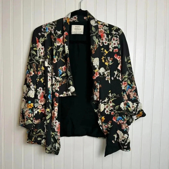 Bershka Outerwear black floral open front blazer 3/4 size large B2 - Picture 1 of 6